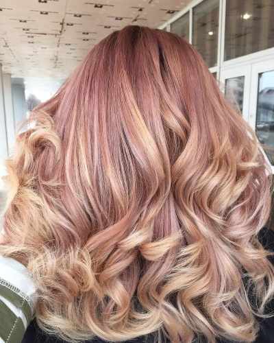 Блонд с розовым оттенком. Фото на короткие, длинные волосы, как называется краска