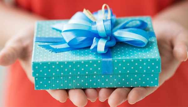 Что подарить подруге на День рождения. Что купить или сделать своими руками