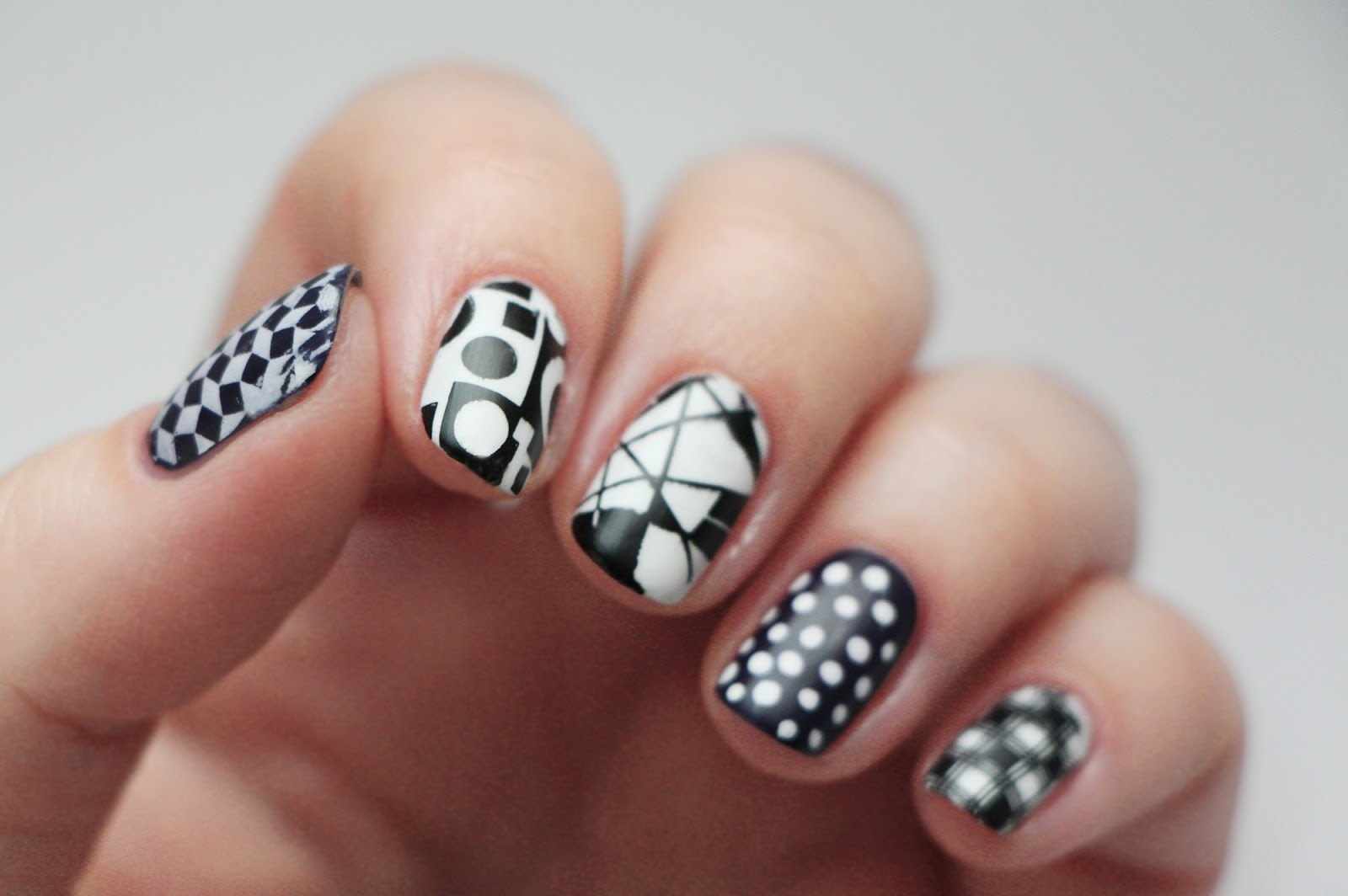 Черно-белый дизайн ногтей. Фото, модные тенденции: френч, омбре, с росписью