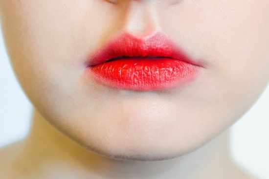 Эффект зацелованных губ. Фото до и после, как создать, процедуры, татуаж, макияж, помады