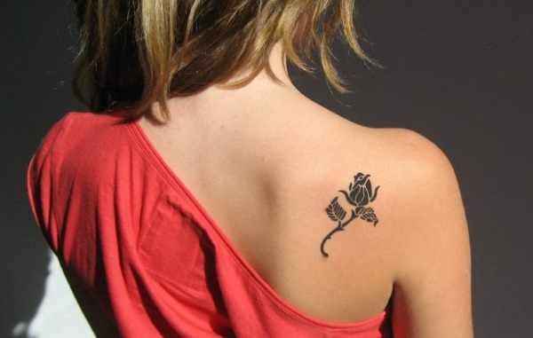 Эскизы татуировок для девушек. Маленькие, геометрические, красивые. Волк, лиса, цветы, совы, иероглифы