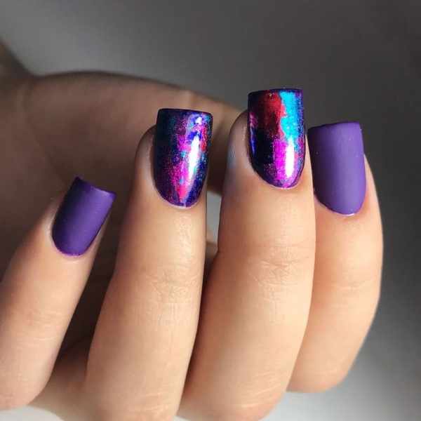 Фиолетовый маникюр на короткие ногти. Сочетание цветов, фото, новинки 2021 гель-лаком