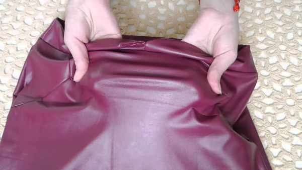 Как разгладить кожаную юбку, постирать, сделать на размер меньше