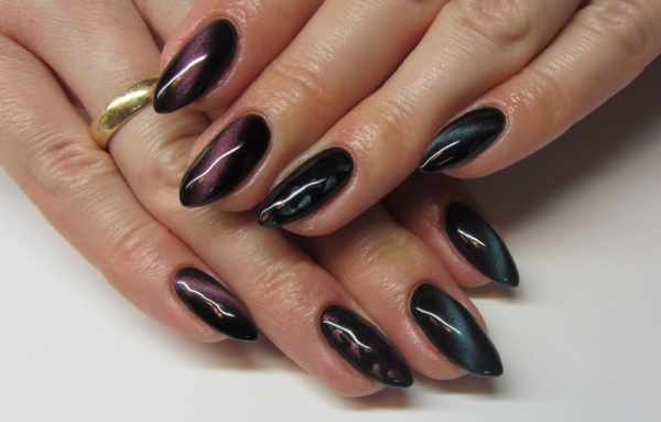 Маникюр гель-лаком темные цвета на короткие ногти. Фото, дизайны, новинки