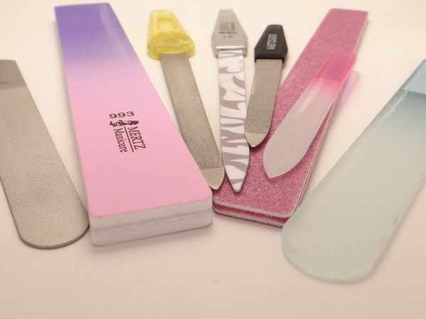 Пилки для ногтей: одноразовая, электрическая, лазерная, стеклянная, керамическая. Виды, абразивность, какая лучше