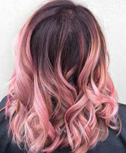 Розовое Омбре на темные волосы средней длины, длинные, короткие